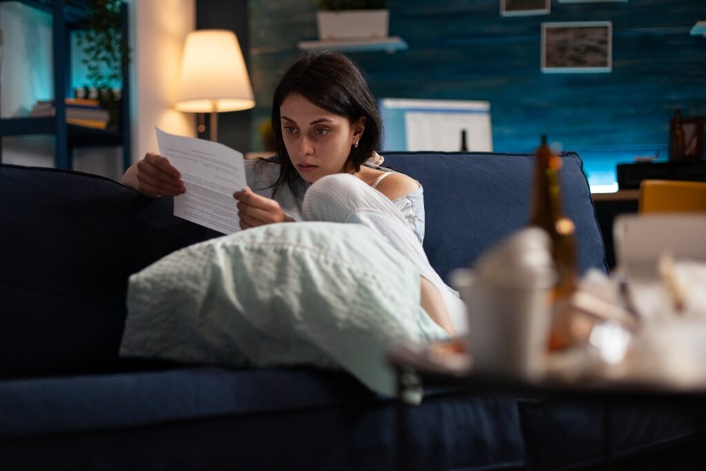 Woman receiving a Section 21 Notice